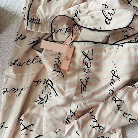 VICTORIA'S SECRET
Satin Long Pajama Set - Picture 2 of 5